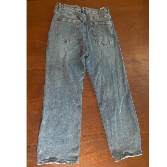 Almost Famous Ripped Mom Jeans Women's, 7 - Picture 2 of 4